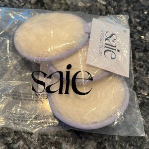 Saie three reusable beauty rounds